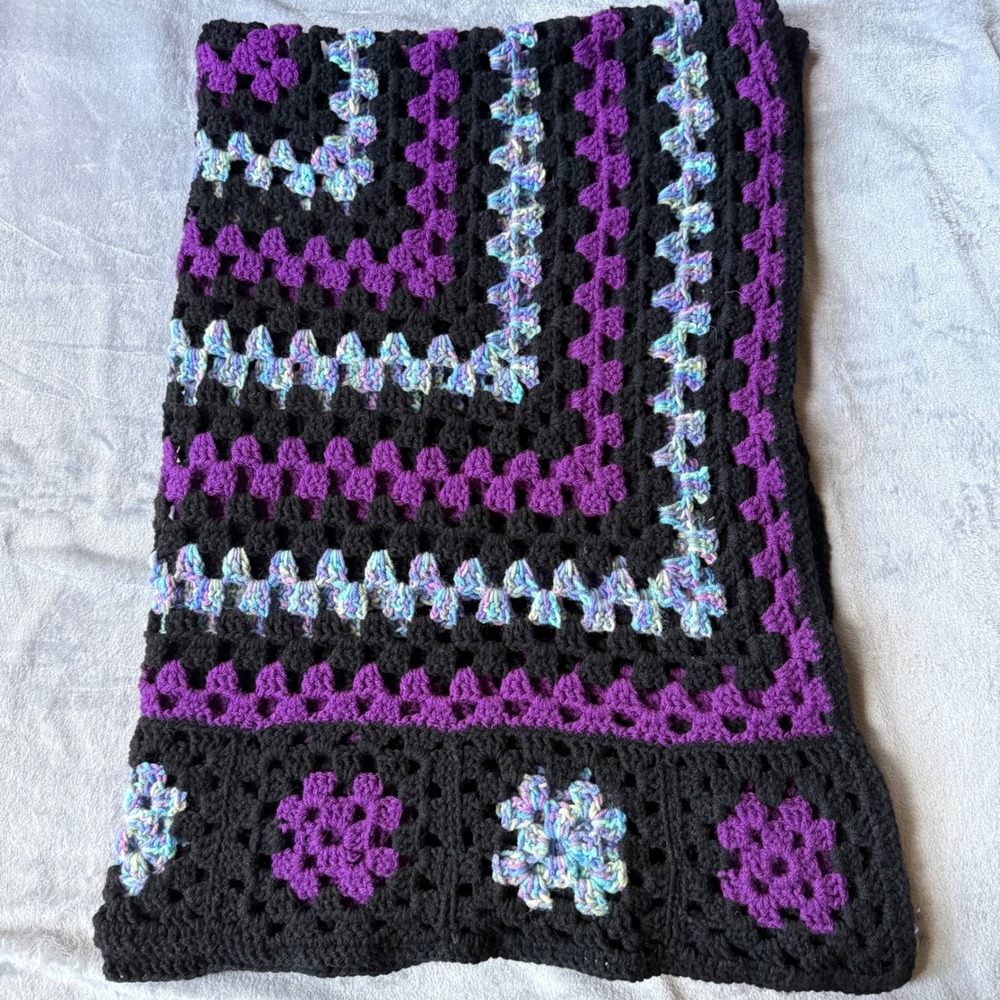 Vtg Handmade Crochet Granny Square Blanket Black Purple Afghan Throw 46x30